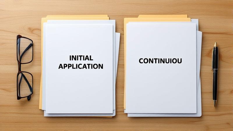 Zwei Aktenordner mit Aufschrift Erstantrag und Fortsetzungsantrag nebeneinander